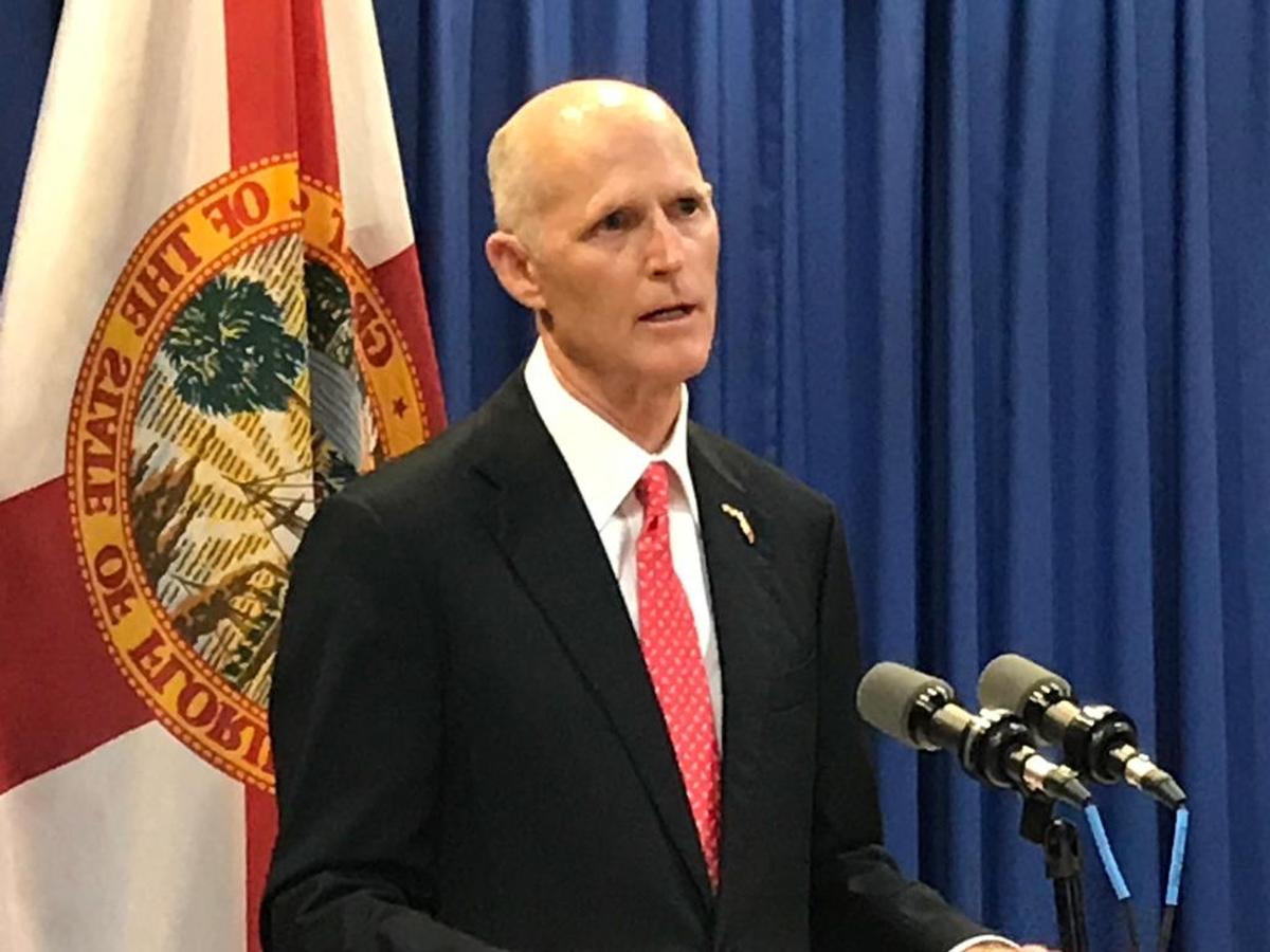 El gobernador Rick Scott.