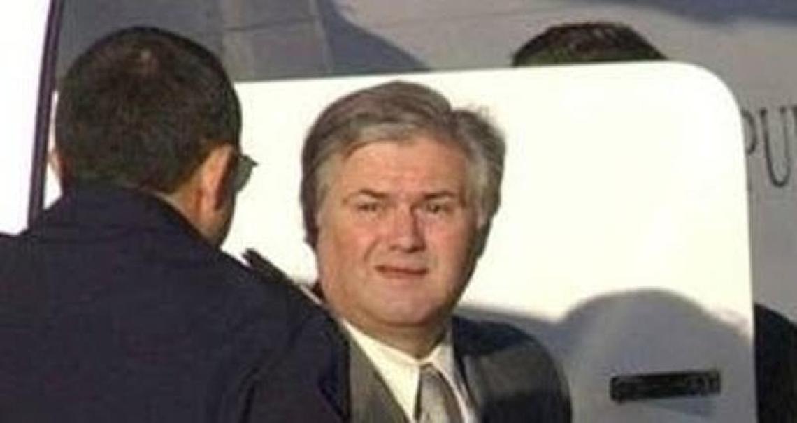 Héctor Daniel Muñoz, un importante asesor del fallecido ex presidente Néstor Kirchner, ha sido vinculado por los investigadores de la Oficina Anticorrupción de Argentina con las propiedades que Cristina Fernández de Kirchner compró en Miami.