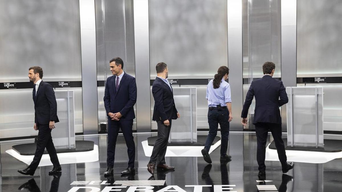Pedro Sánchez no consigue el apoyo de Podemos ni la abstención de los liberales de Ciudadanos ni de los conservadores del Partido Popular en una hipotética sesión de investidura. Ante el bloqueo, se convocan nuevas elecciones, el 10 de noviembre.