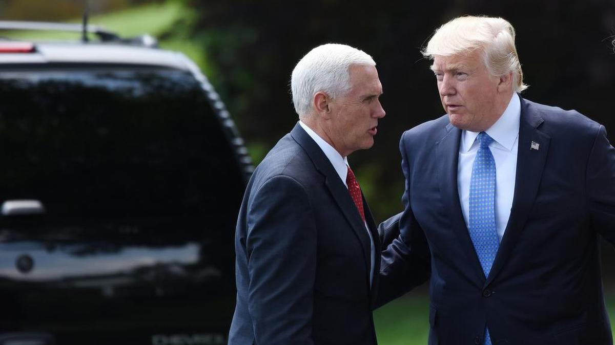 El vicepresidente Mike Pence y el presidente Donald Trump en la Casa Blanca, el 19 de mayo.