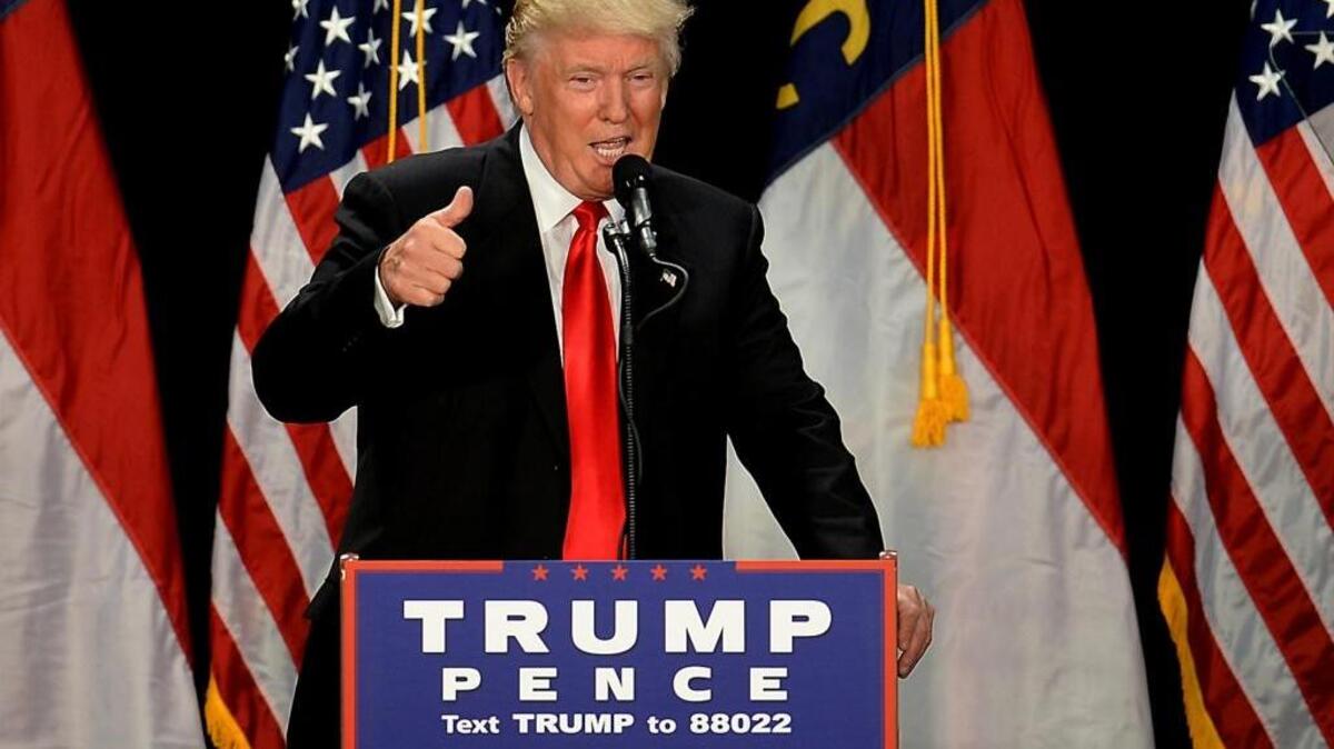 El candidato presidencial republicano Donald Trump pronuncia un discurso en un acto de campaña en Charlotte, Carolina del Norte, el jueves pasado.