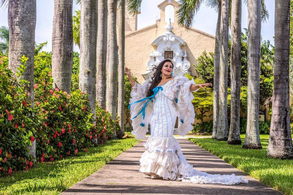 La internacionalmente aplaudida soprano Eglise Gutiérrez que tiene a su cargo el rol titular.