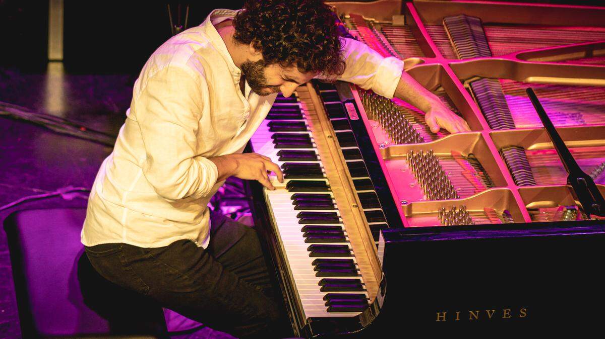  La particular fusión del flamenco y el jazz de Chico Pérez lo ubica entre los artistas más auténticos y sentidos del género. 