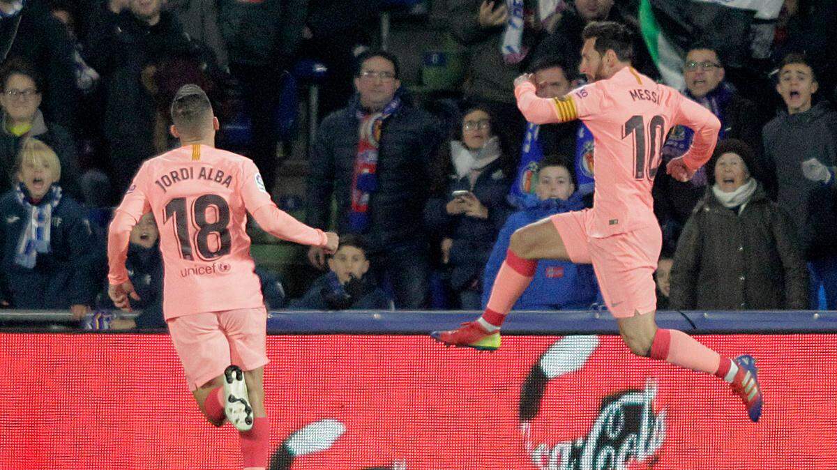 Jordi Alba (18) y Leo Messi celebran gol del FC Barcelona durante el partido de la Liga. el 6 de enero de 2019 en Getafe, España. (Foto de Acero/Alter Photos/Sipa USA)