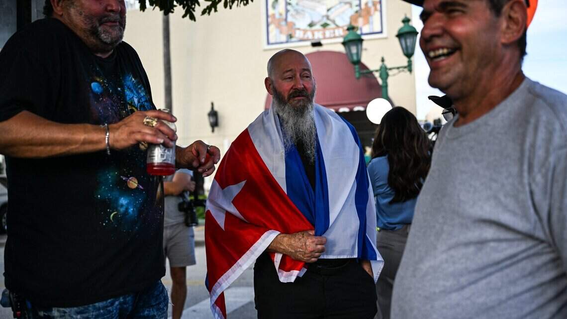 El dilema del voto cubano y venezolano en Miami: más mano dura pero no en la migración