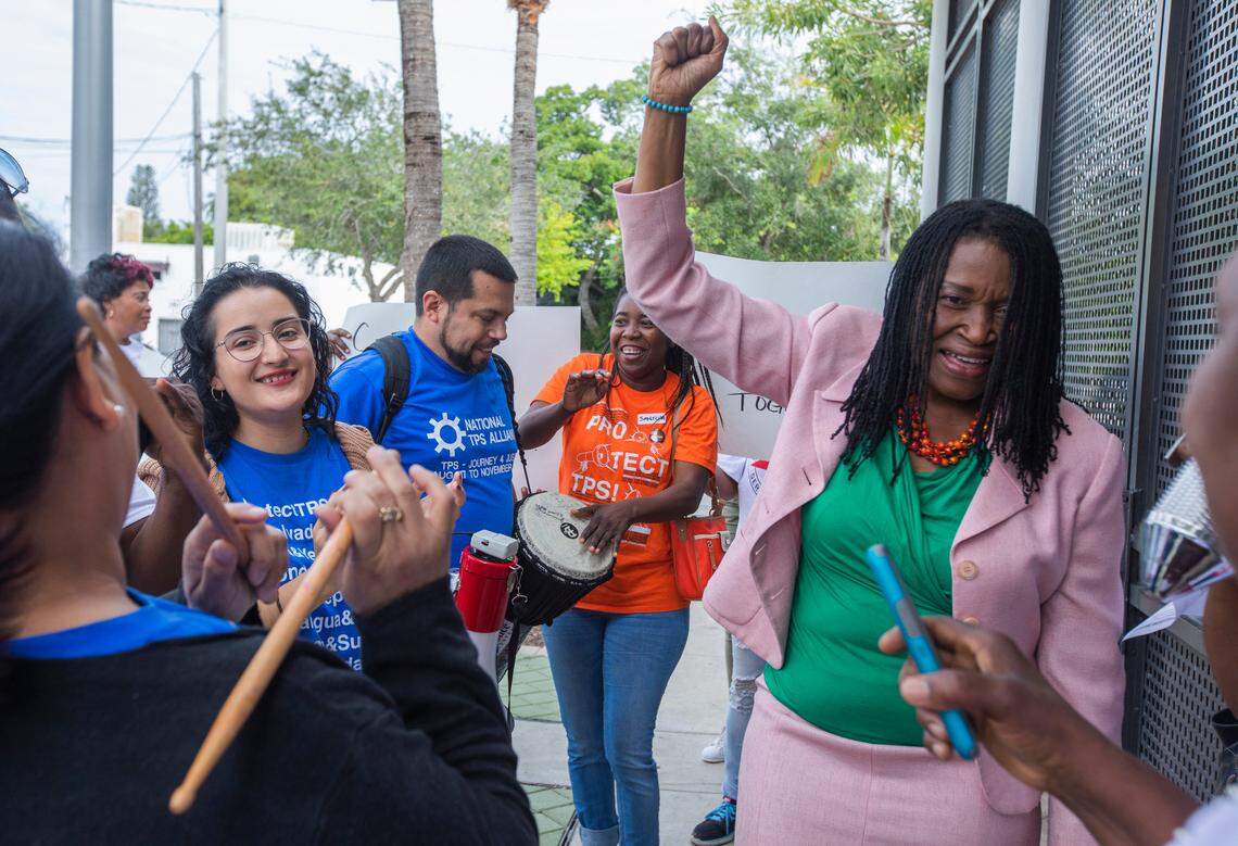 Director of FANM Marleine Bastien with Nation TPS Alliance members at the Little Haiti Cultural Center. A bus brought holders of TPS from Haiti, Somali, El Salvador and elsewhere to Little Haiti Cultural Center in Miami on Oct. 24th, 2018.