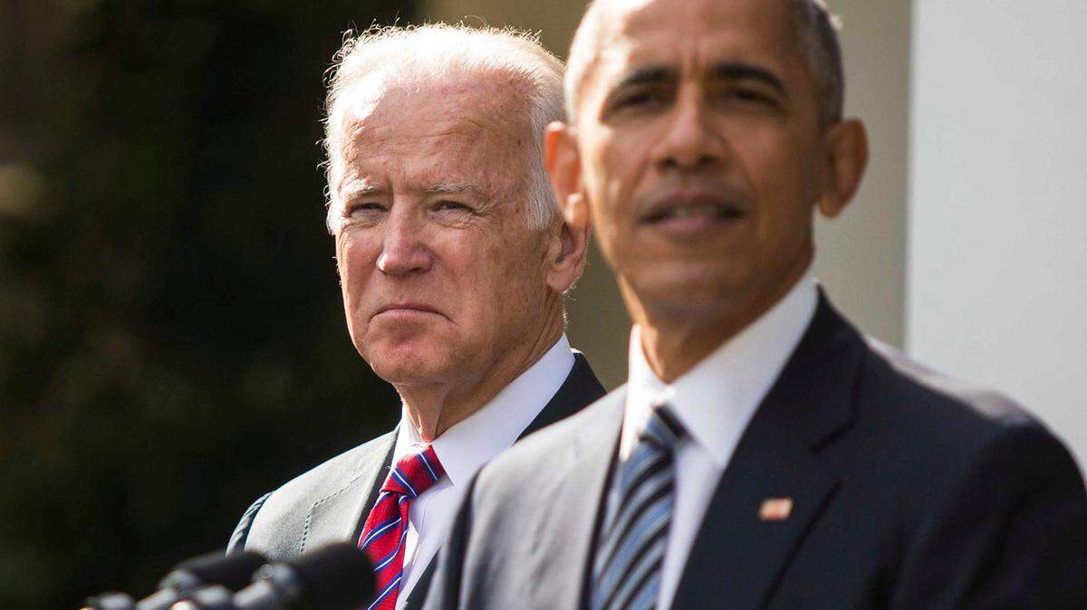 El vicepresidente Joe Biden (izq.) y el presidente Barack Obama, durante una conferencia de prensa en el Jardín de las Rosas de la Casa Blanca, Washington D.C., el 9 de noviembre de 2016.