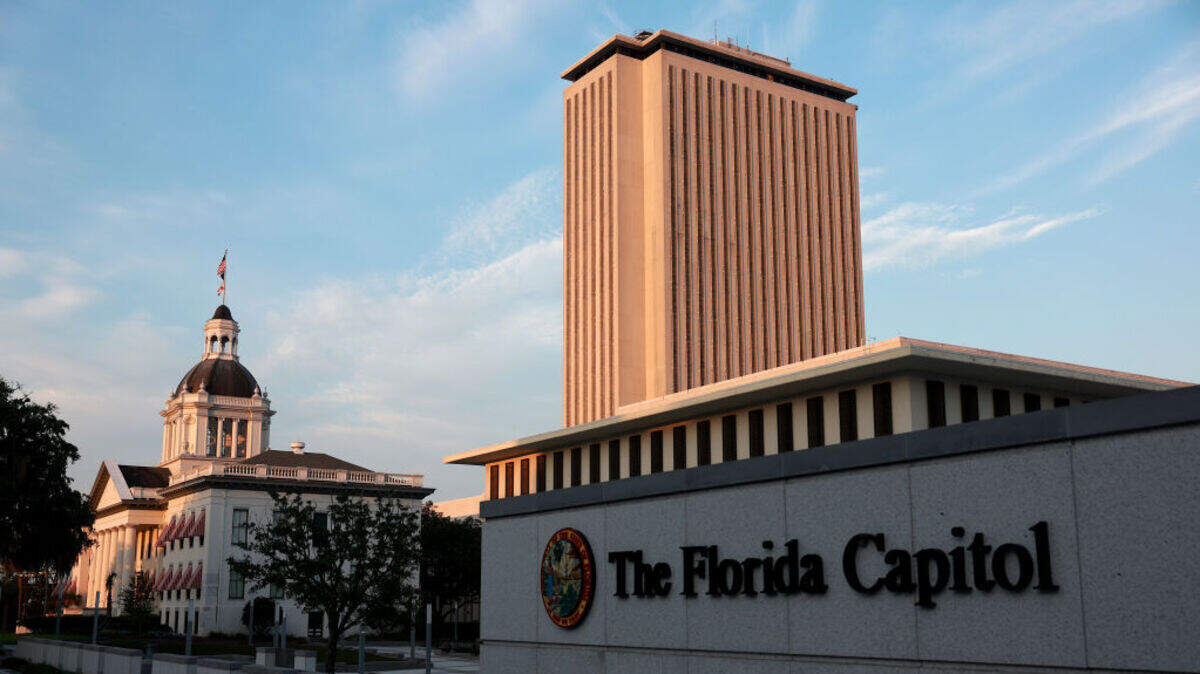 La Junta Editorial del Miami Herald advierte que la propuesta de recortar los impuestos a la propiedad de Florida podría restarle poder a los gobiernos locales y los obligue a suplicar al estado por fondos. Foto de archivo los edificios del Capitolio de Florida, en Tallahassee.
