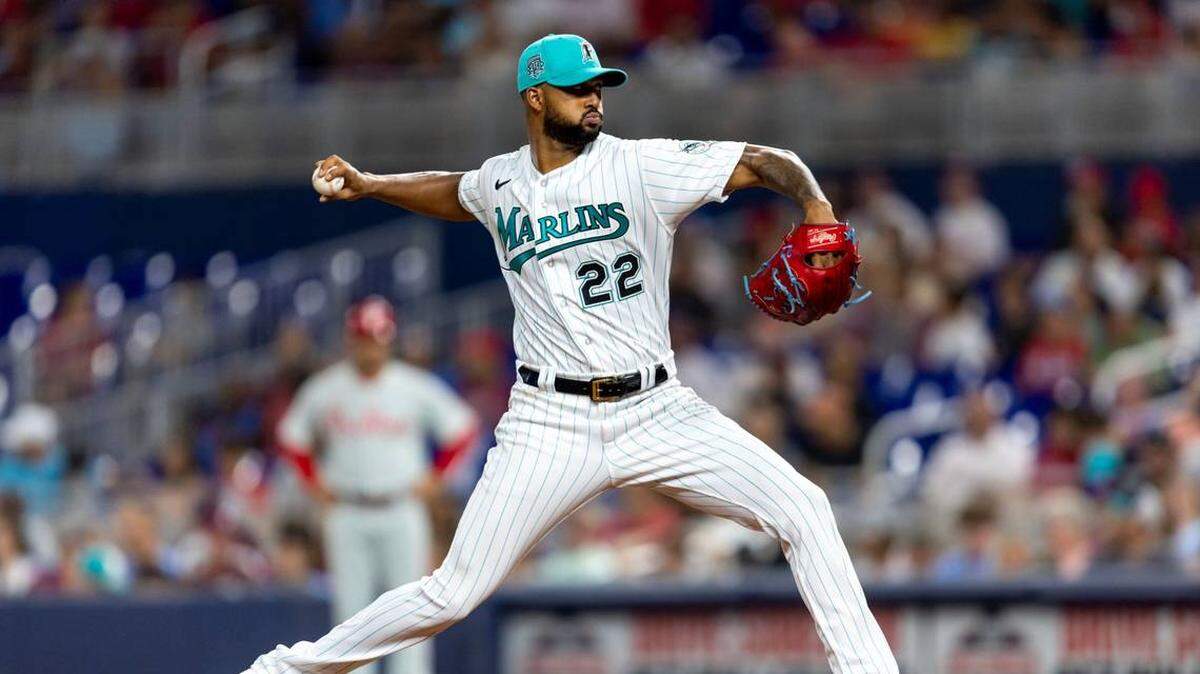 Sandy Alcántara hizo todo lo posible por ayudar a los Marlins en la recta final de la temporada, pero eso no será posible luego de que el derecho sufriera una contractura en el antebrazo.