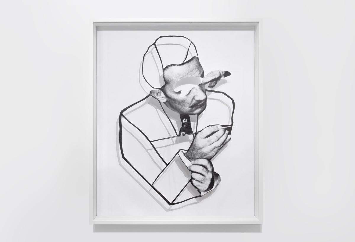 “Cut Dalí”, Javier Martín, 2023. Papel recortado a mano, enmarcado en cristal y plexiglás. 122 x 101 cm | 48 x 39,7 pulgadas. Cortesía de la galería.
