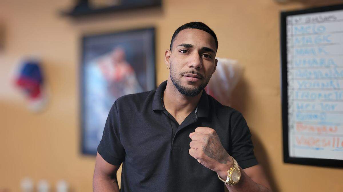 Parece que fue ayer la llegada de Yoanki Urrutia a Miami, pero tampoco asombra que el boxeador cubano suba este sábado al ring en busca de su 17ma victoria, como paso previo a las peleas importantes en el 2025.