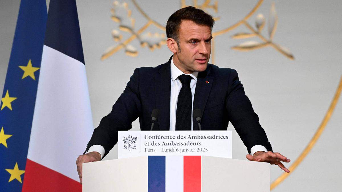 El presidente de Francia, Emmanuel Macron, da un discurso ante embajadores el lunes 6 de enero de 2025, en París.