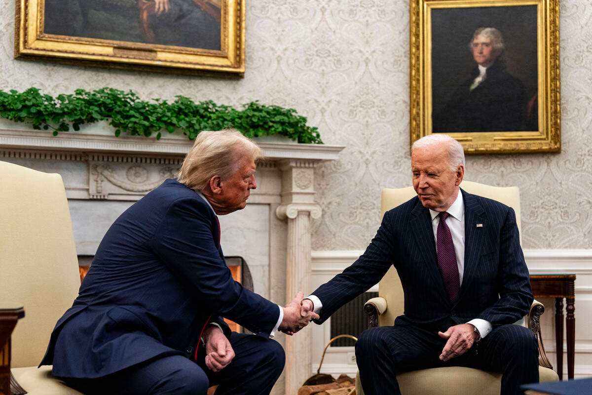 El presidente Joe Biden recibe en la Oficina Oval de la Casa Blanca al presidente electo Donald Trump, el 13 de noviembre de 2024.