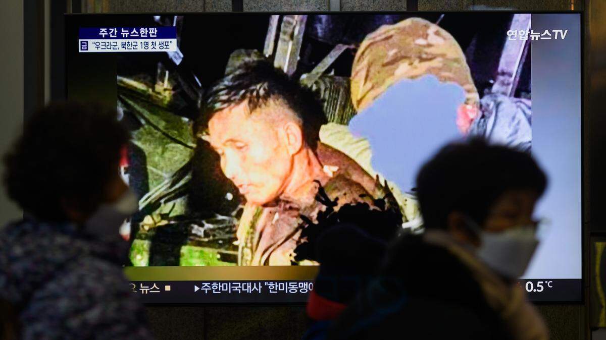 Foto sin fechar de un supuesto soldado norcoreano detenido por fuerzas ucranianas es mostrada en la televisión de Corea del Sur, el viernes 27 de diciembre de 2024.