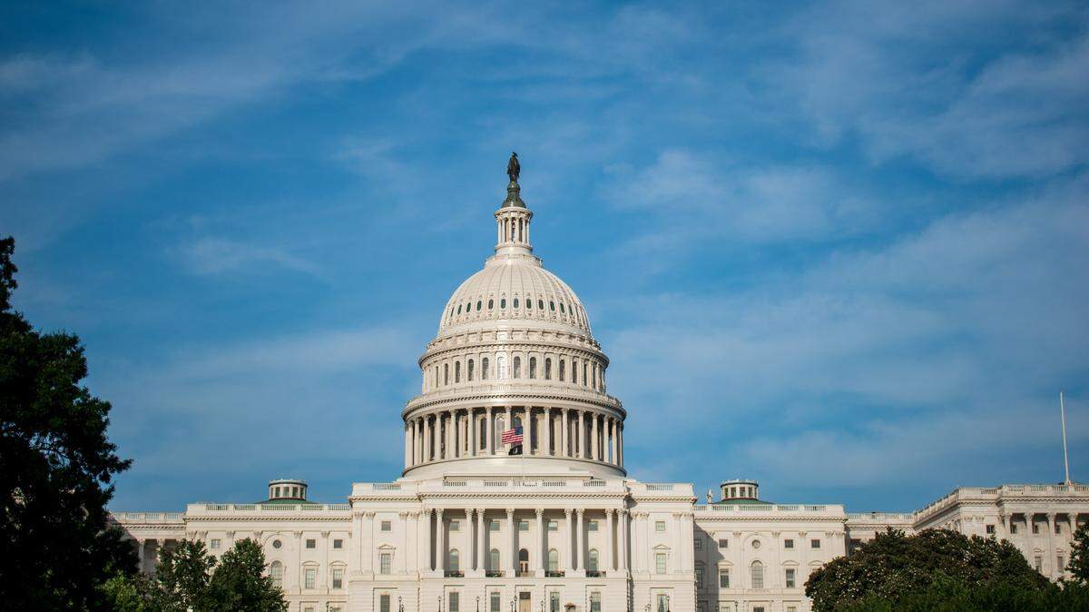 Las tendencias extremas que se manifiestan en Estados Unidos, sean de derecha o de izquierda, deben ser rechazadas por los defensores de la democracia. 