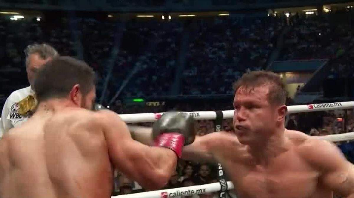 Saúl “Canelo’’ Álvarez le regaló a Guadalajara y México la fiesta que tanto quería, pero le faltó la cereza en el pastel. El rey de los supermedianos retuvo sus cuatro fajas con una victoria en toda la línea sobre John Ryder para ganar por decisión unánime, pero sin poder noquearlo.