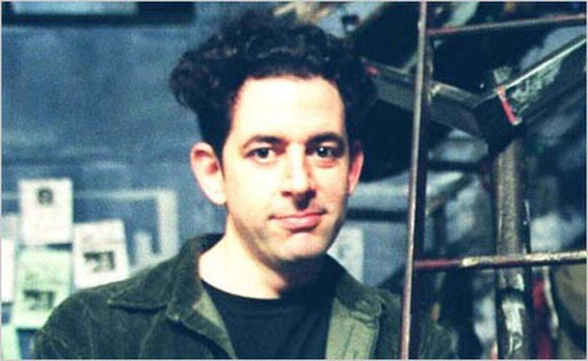 Jonathan Larson, de 35 años, quien falleció a causa de una disección aórtica.
