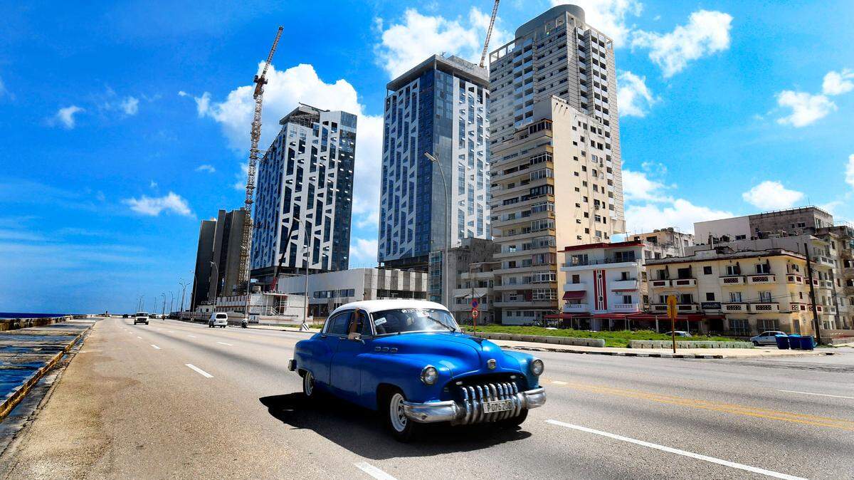El Gobierno cubano anunció este lunes que el precio de la gasolina y el diésel se quintuplicará a partir del 1 de febrero, de los 25 pesos cubanos actuales a 132 ($1,1 al cambio oficial), dentro del gran plan de ajuste macroeconómico avanzado en diciembre.