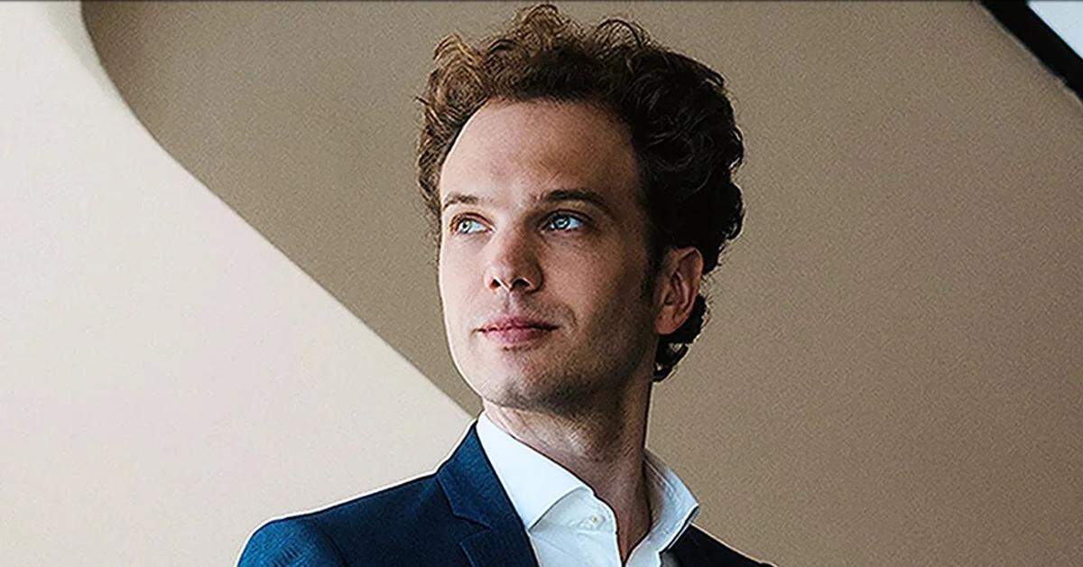 Julien Libeer presentado por el Festival Internacional de Piano de Miami en Aventura Arts & Cultural Center.
