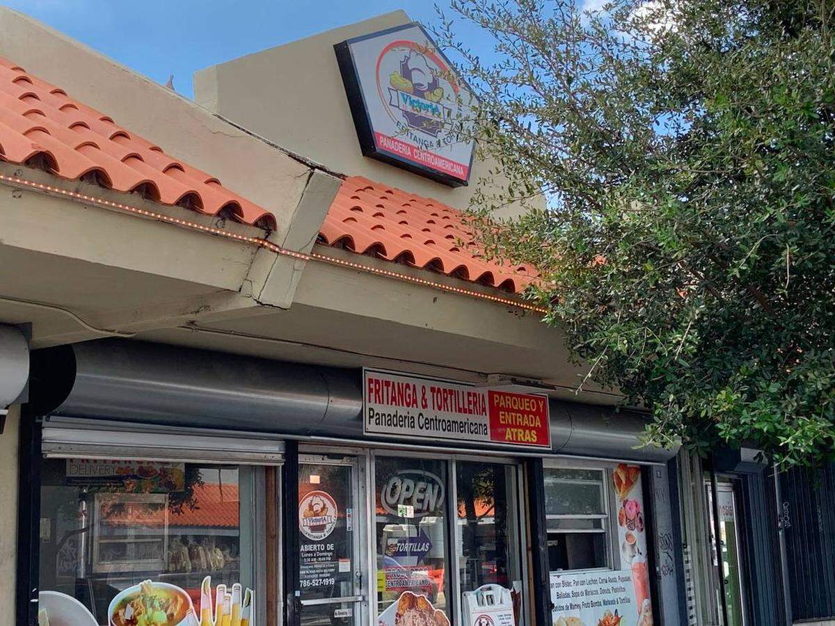 Victoria Bakery, ubicada en el 1130 W. Flagler Street. 