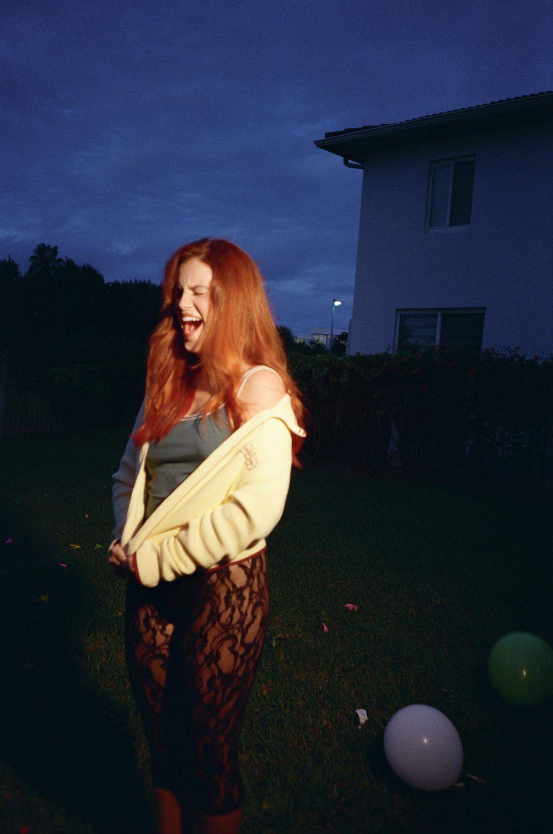 La cantautora peruana Nic estrena “enamorada”, su segundo álbum.