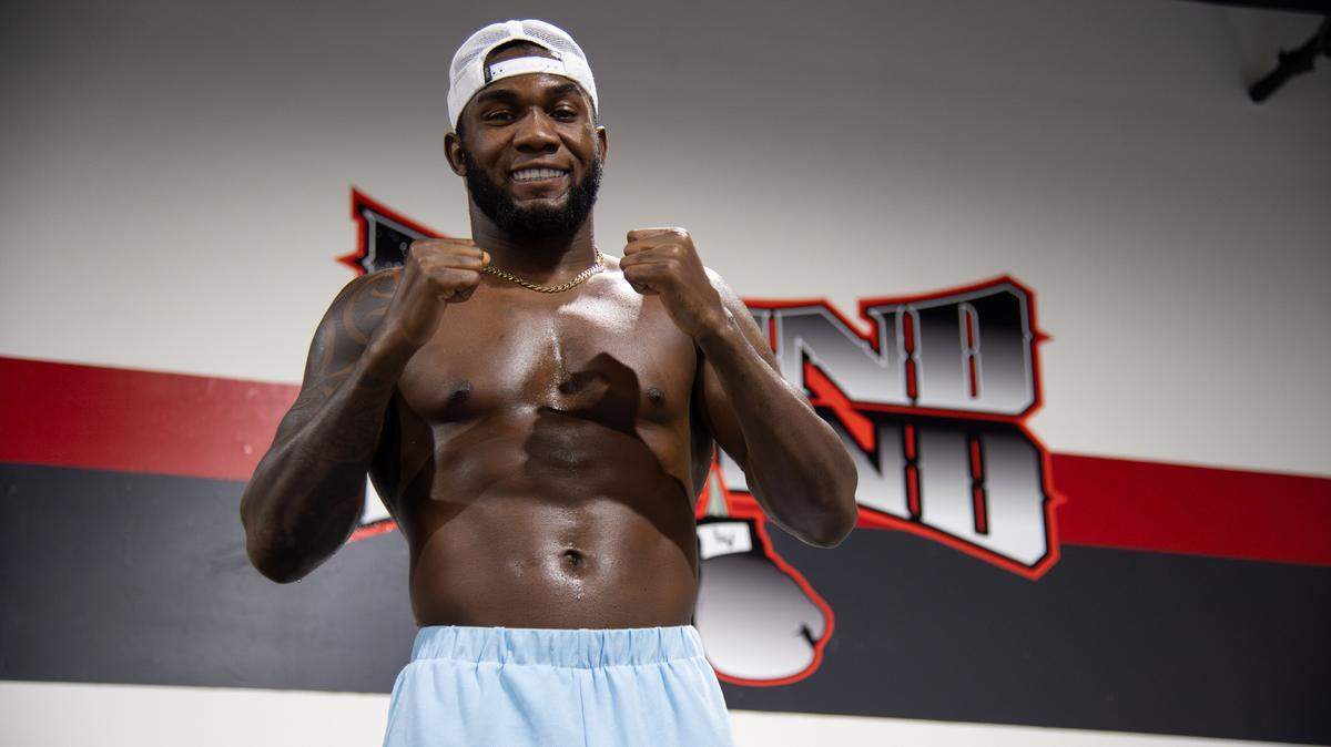 Carlos Adames estaba celebrando su 30 cumpleaños cuando recibió el mejor regalo posible: el Consejo Mundial del Boxeo, tras demorar más de la cuenta en tomar la decisión, había despojado a Jermall Charlo y elevado al dominicano al puesto de campeón regular del peso mediano.