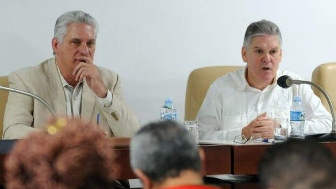 Cuban leader Miguel Díaz-Canel (left) and former minister of economy Alejandro Gil.
