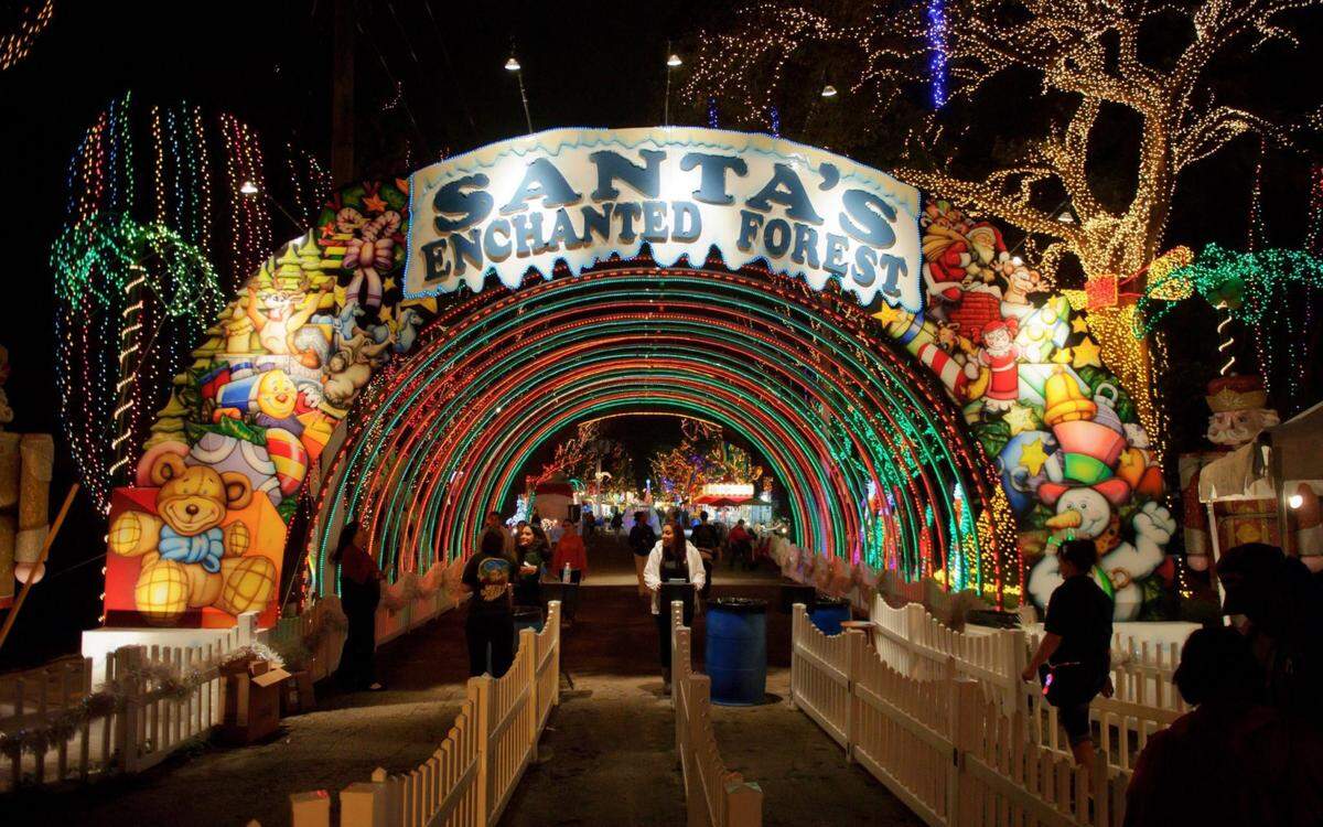 Bosque Encantado De Papá Noel en Doral.