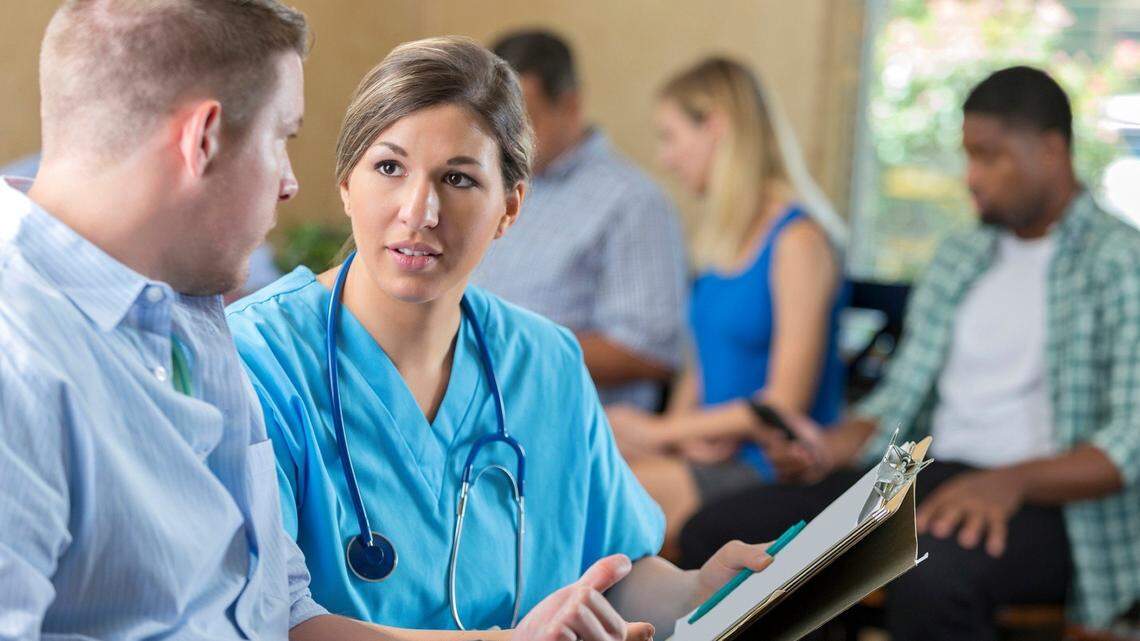 Un estudio nacional indica que se mantiene la brecha salarial entre mujeres y hombres. En la Florida una mujer gana 87 centavos por cada dólar que gana un hombre.