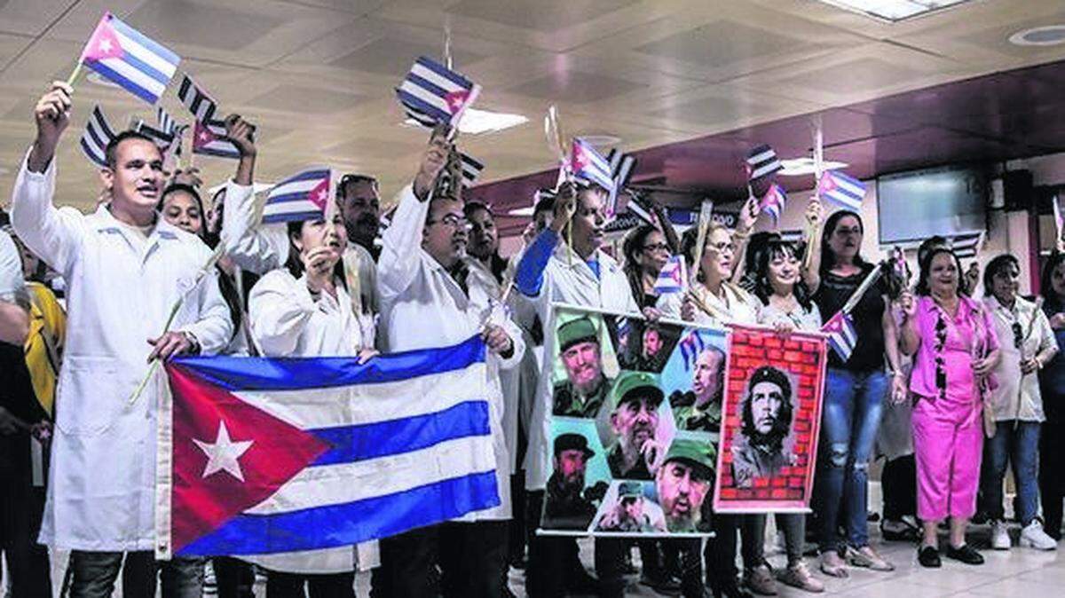 Foto de archivo. Médicos cubanos desplegados en Bolivia regresan a Cuba.