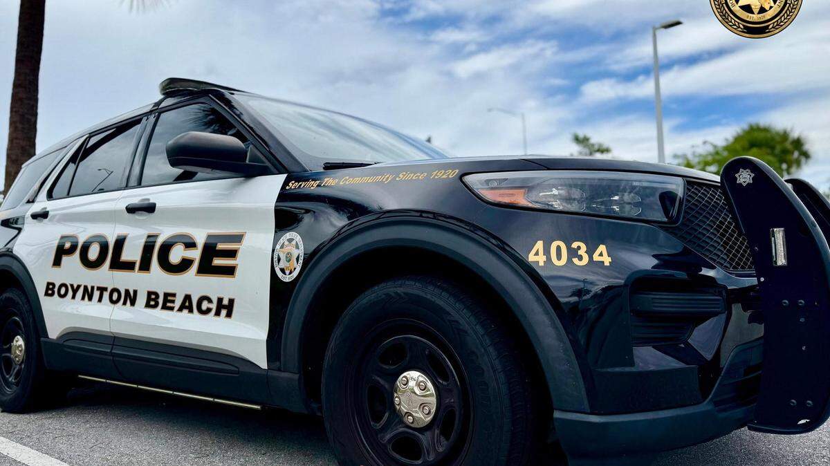 Un helicóptero se estrelló contra el techo de un almacén en la Ciudad de Boynton Beach, en el Condado Palm Beach, el 23 de marzo de 2026.