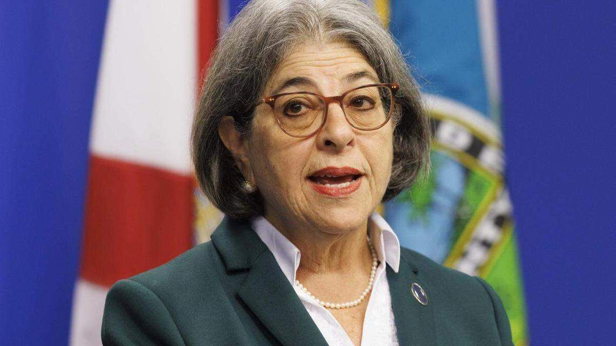 La alcaldesa de Miami-Dade, Daniella Levine Cava, propuso un presupuesto de $12,900 millones en julio, pero necesitará el apoyo de la Comisión del Condado en septiembre para que se apruebe.