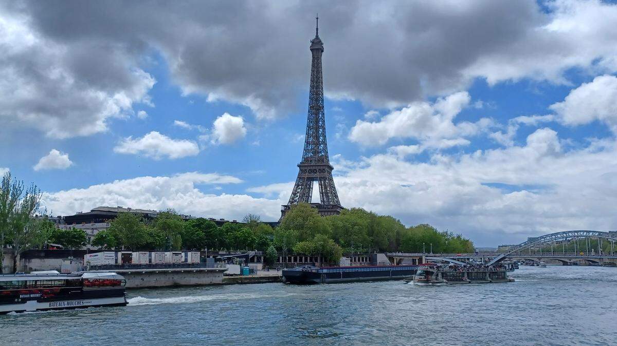 Parisinos y visitantes podrán nadar en el Sena en 2025, que este año será la sede de la ceremonia inaugural de los juegos olímpicos y durante el verano se convertirá en la playa de París.