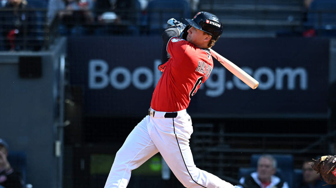 Un gran swing desata la euforia en los Guardianes que toman ventaja ante Rays en la Serie de Campeonato