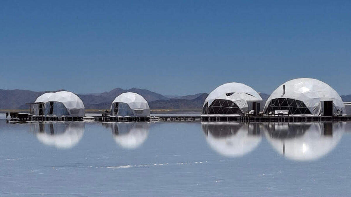 En El Calafate, se enfrentan a la escala monumental de la Patagonia.
