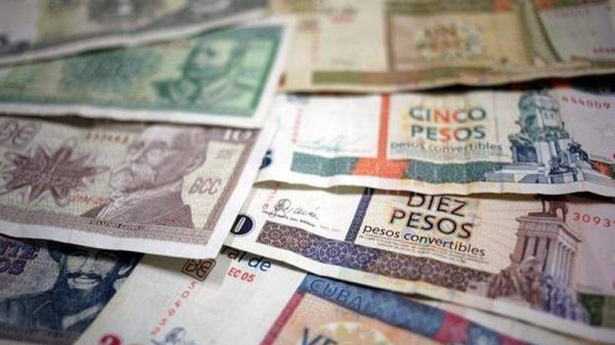 Billetes en moneda nacional (pesos) y moneda libremente convertible (cuc) que circulan en Cuba.