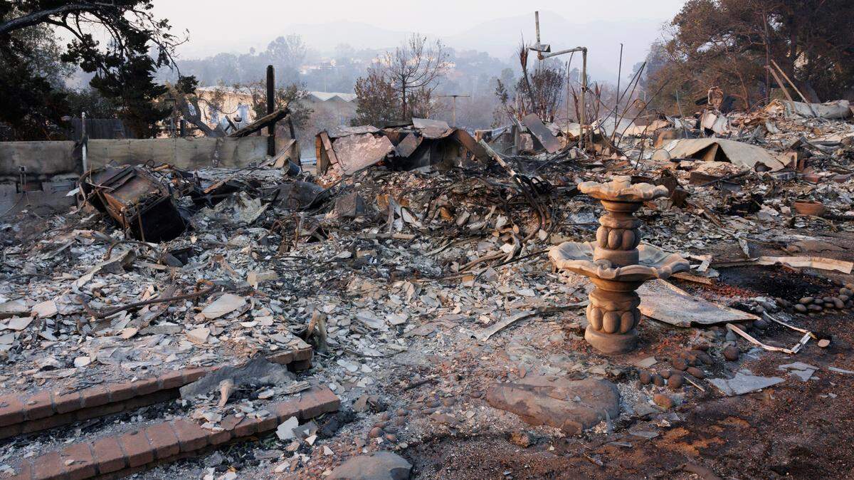 Los restos de una casa en el vecindario de Pacific Palisades, en Los Ángeles, California, el jueves 9 de enero de 2025. 