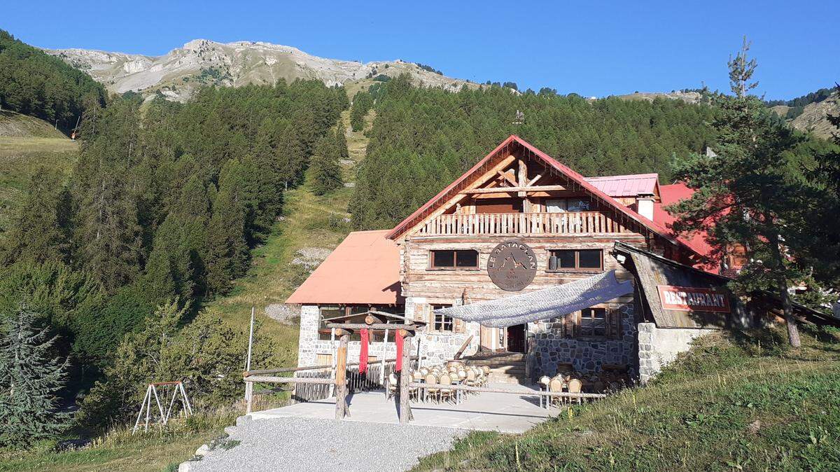 Le Bataclan, hotel y restaurante familiar en Auron.