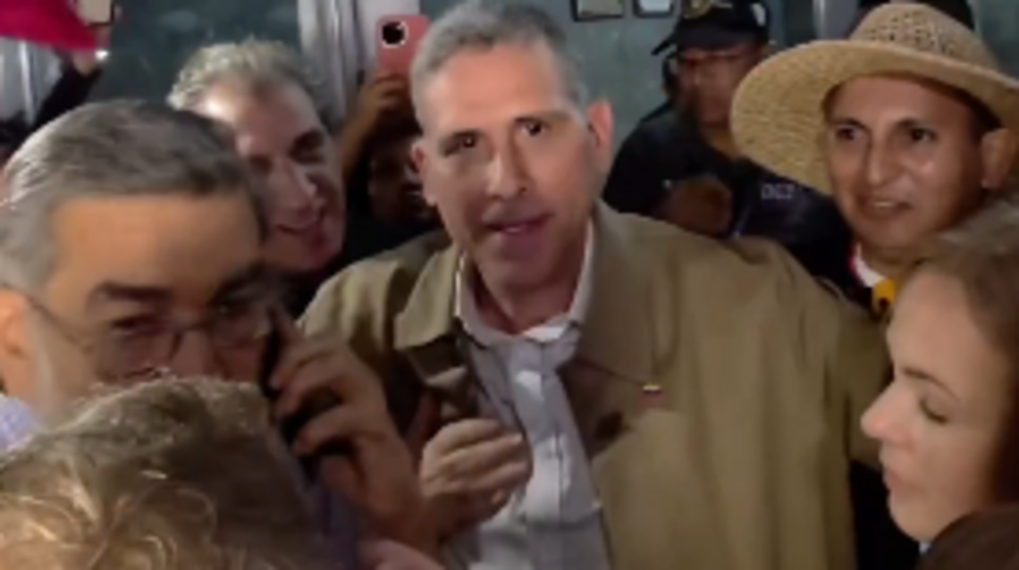 El arresto y liberación de exalcalde opositor sacude el inicio de las negociaciones políticas en Venezuela
