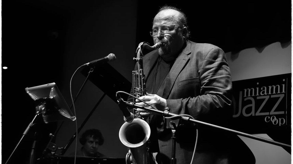 El saxofoista Ed Calle figura en el elenco de las noches de jazz del Koubek Center.