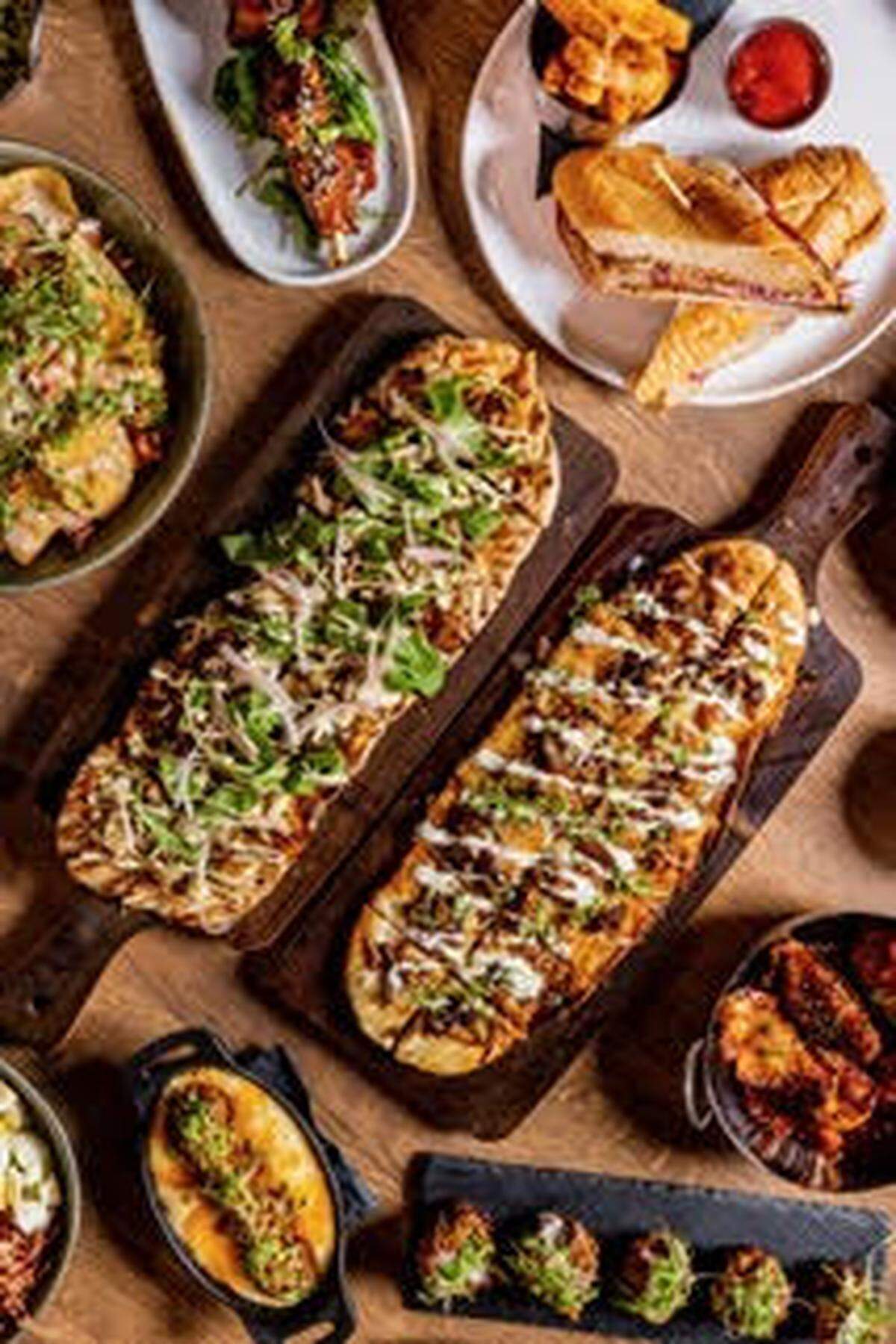 Celebra el Día del Padre con un brunch abundante y festivo en el icónico John Martin’s. 