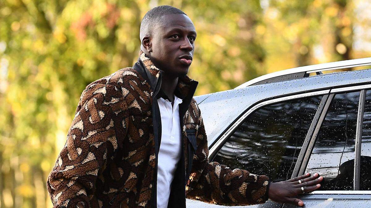 Foto de archivo.El jugador Benjamin Mendy, del Manchester City, quedó el viernes en libertad condicional tras pagar una fianza, a la espera de su juicio por violación, que fue postergado por lo menos hasta fines de junio.