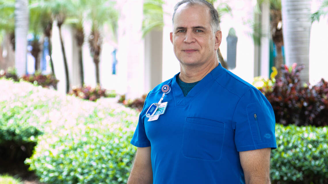 Jackson Health System Celebra el Trabajo Arduo de las Enfermeras que Marcan Una Diferencia.