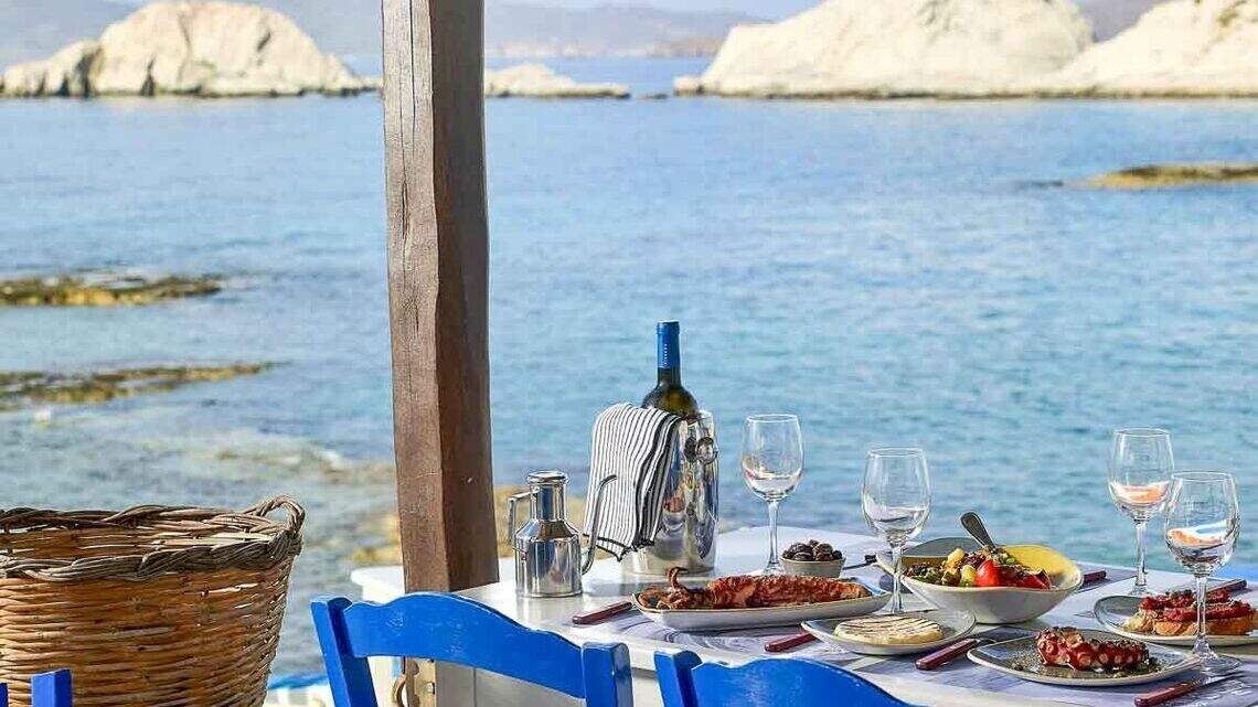 De islas y playas bajo la eterna luz del Mediterráneo