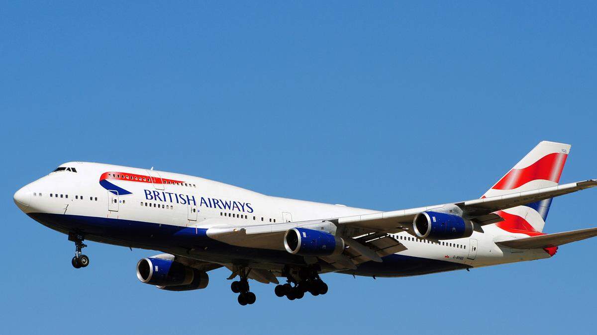 El avión que partió de Londres siguió su trayecto hacia Kingston, capital de Jamaica.