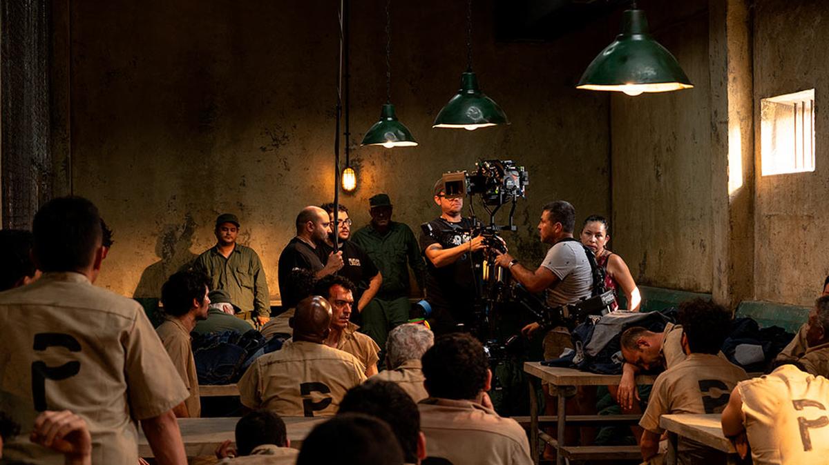 Filmación de una escena de “Plantados”, la película que retrata la rebeldía de un grupo de presos políticos que se negaron a seguir el programa de reeducación del régimen cubano.