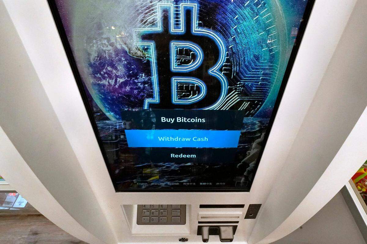 Un 77% de los usuarios de los bitcoins son hombres, evidenciando una vez más, la brecha de género en temas financieros y de inversión.