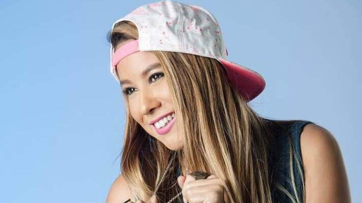 La Srta Dayana lanzó el video del tema ‘Noche fría’, que ya se ubica en el Top Ten de la emisora de cubatón 95.7 FM.