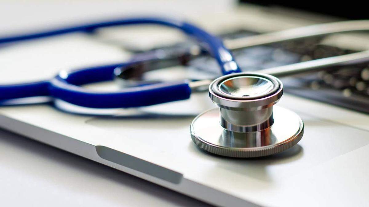 Paciente no podía expulsar gases ni defecar tras un fallido procedimiento de colostomía.