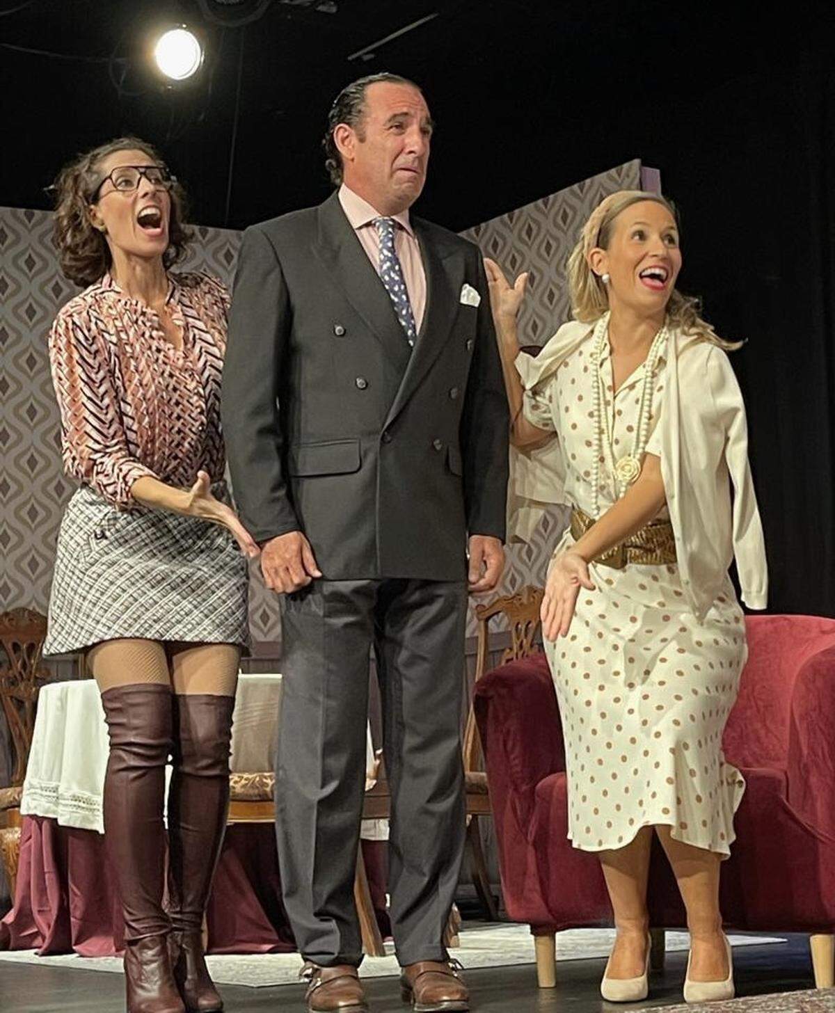 Queca Gordillo, Ignacio Isusi y Lisa Skiadas.